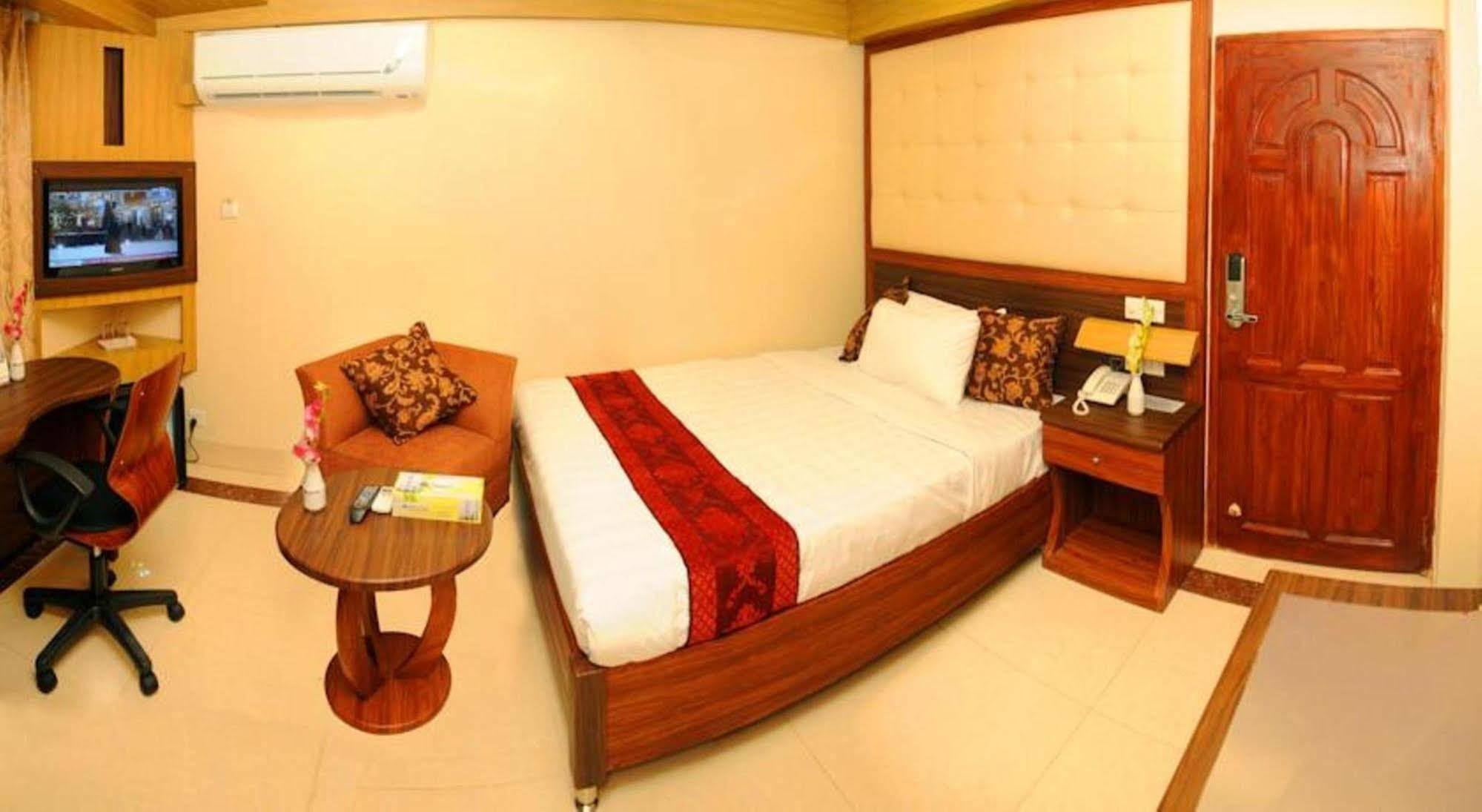Marino Hotel - Best Near Airport ธากา ภายนอก รูปภาพ
